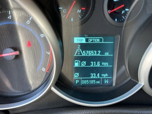 Used 2013 Chevrolet Cruze LT image 15