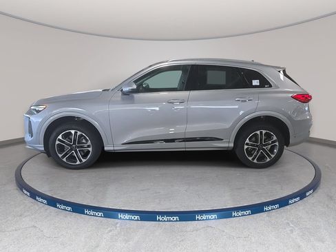 Certified 2025 Audi Q5 Premium w/ Premium Plus AWD/4WD image 8