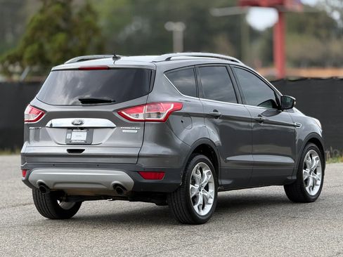 Used 2014 Ford Escape Titanium w/ Equipment Group 401A FWD image 9
