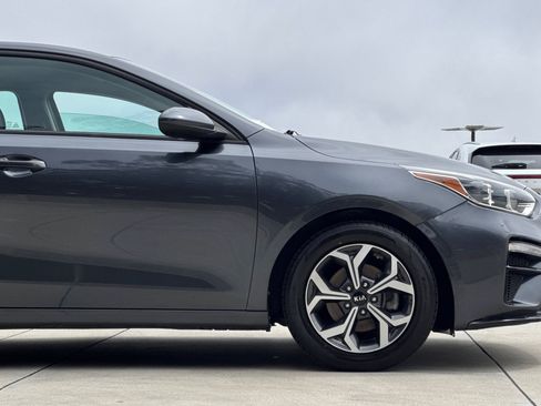 Used 2021 Kia Forte LXS FWD image 32