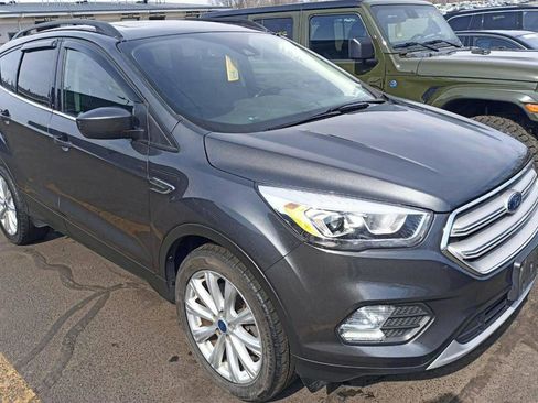 Used 2019 Ford Escape SEL image 2
