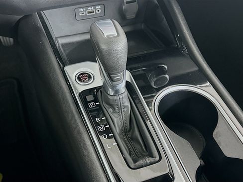 Used 2024 Nissan Altima 2.5 SV FWD image 24
