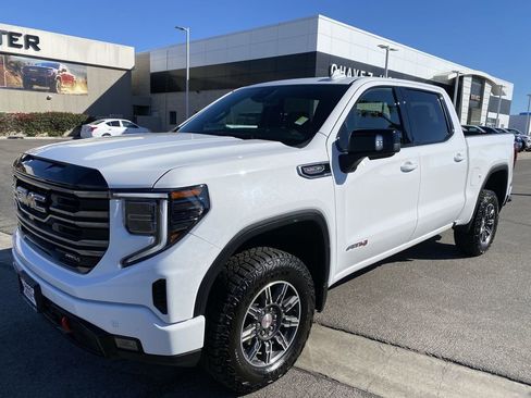Used 2025 GMC Sierra 1500 AT4 image 39