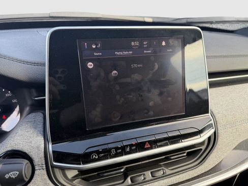 Used 2025 Jeep Compass Latitude image 15