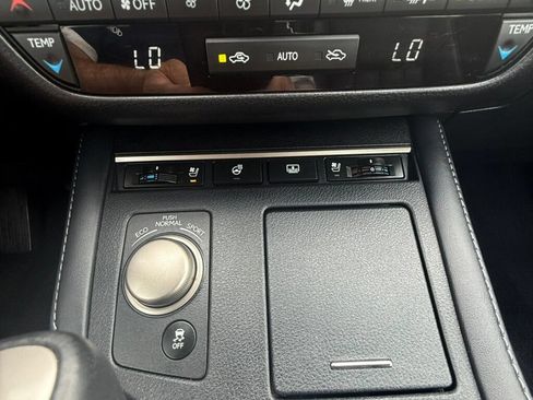 Used 2018 Lexus ES 350 w/ Luxury Package w/Wood Trim FWD image 37