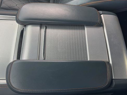 Used 2022 Jeep Grand Wagoneer Series III w/ Flexible Seating Group image 29