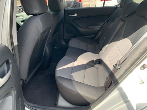 Used 2018 Kia Forte LX w/ LX Popular Package image 8