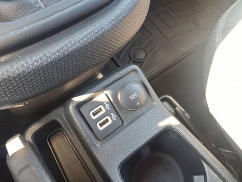 Used 2020 Ford Transit Connect XLT image 22