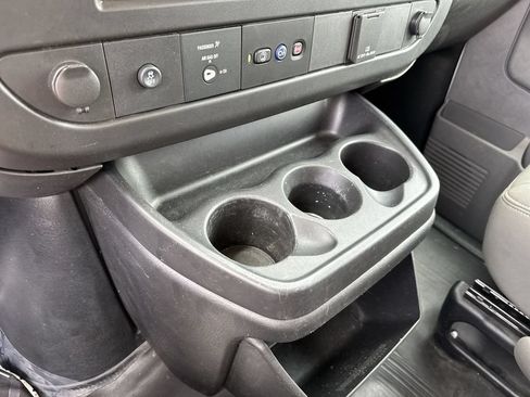 Used 2021 Chevrolet Express 2500 RWD image 48