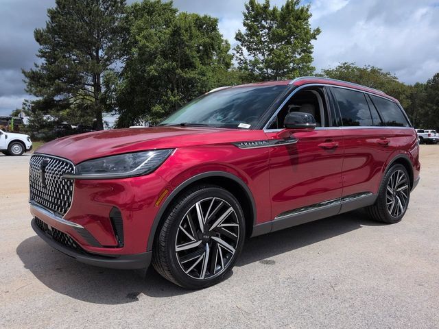 Used 2025 Lincoln Aviator Reserve w/ Equipment Group 201A AWD/4WD image 8
