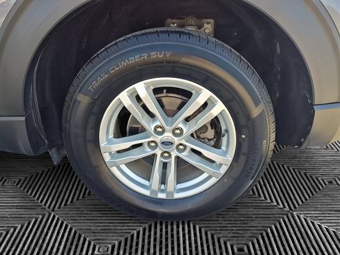 Used 2021 Ford Explorer XLT AWD/4WD image 14