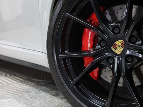 Used 2018 Porsche 911 Targa 4S image 9