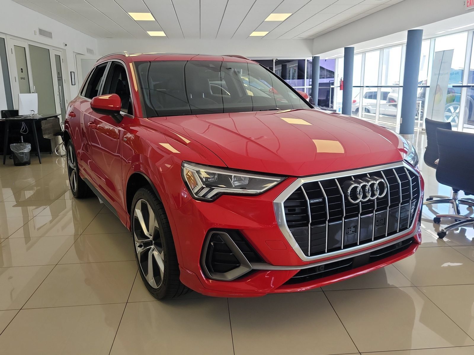 Used 2020 Audi Q3 2.0T Premium Plus AWD/4WD image 3