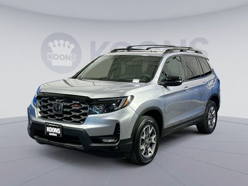 Used 2022 Honda Passport TrailSport image 1