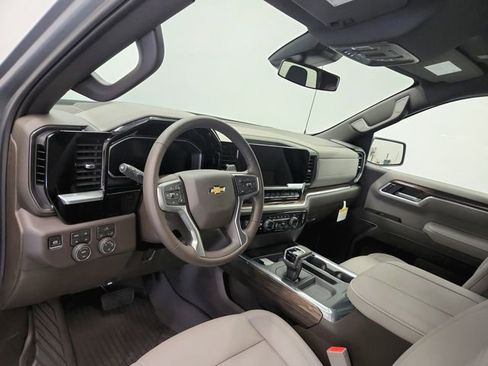 New 2026 Chevrolet Silverado 1500 LT w/ Z71 Off-Road Package AWD/4WD image 17