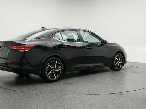 Used 2025 Nissan Sentra SV FWD image 9