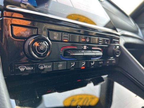 Used 2024 Jeep Grand Cherokee L Limited w/ Trailer Tow Package image 43