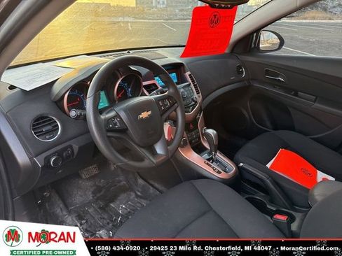 Used 2016 Chevrolet Cruze LT image 12