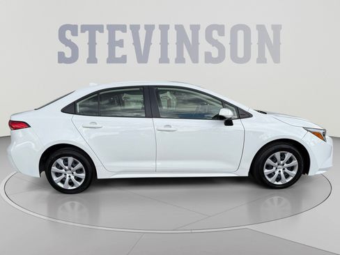 Used 2024 Toyota Corolla LE FWD image 6