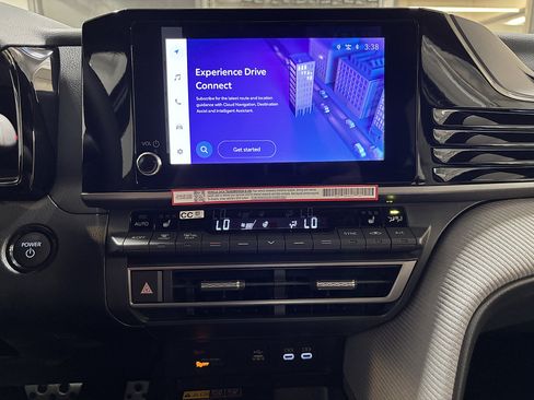New 2026 Toyota Camry SE AWD/4WD image 10