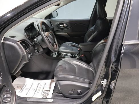 Used 2021 Jeep Cherokee Limited AWD/4WD image 10