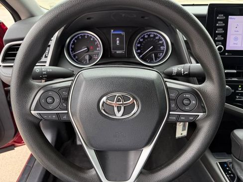 Used 2021 Toyota Camry LE image 15