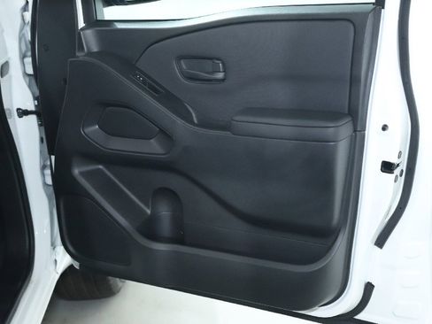 Used 2024 Nissan Frontier S w/ S Utility Package image 32