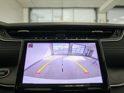 Certified 2023 Jeep Grand Cherokee L Limited w/ Black Appearance Package image 17