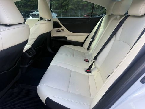 Used 2022 Lexus ES 300h w/ Premium Package FWD image 12
