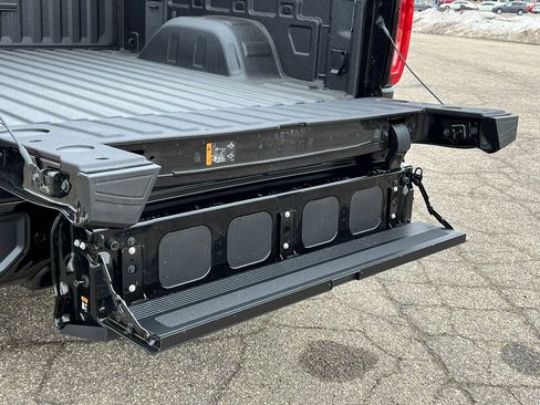 New 2026 GMC Sierra 1500 AT4 w/ Technology Package AWD/4WD image 12