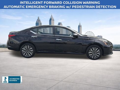 Used 2024 Nissan Altima 2.5 SV AWD/4WD image 6