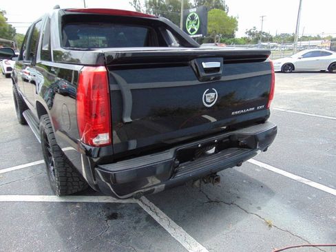 Used 2007 Cadillac Escalade EXT w/ Information Package AWD/4WD image 6