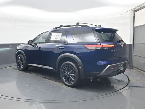 New 2026 Nissan Pathfinder SL image 5
