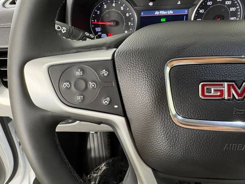 Used 2024 GMC Terrain SLT FWD image 27
