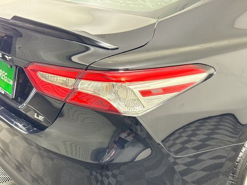 Used 2020 Toyota Camry LE image 33