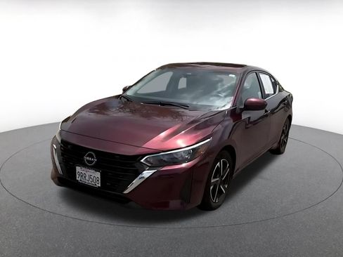Used 2025 Nissan Sentra SV FWD image 4
