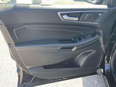 Certified 2020 Ford Edge Titanium w/ Equipment Group 301A image 18