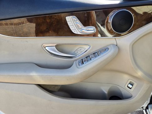 Used 2015 Mercedes-Benz C 300 4MATIC Sedan image 14