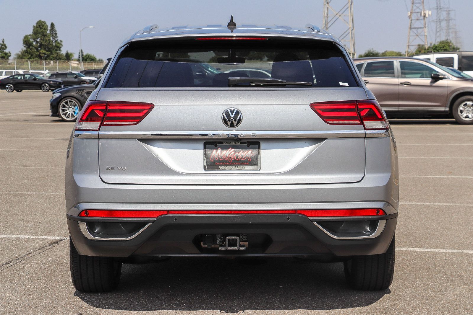 Used 2023 Volkswagen Atlas Cross Sport SE w/ Black Wheel Package FWD image 7