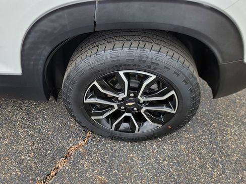 Used 2023 Chevrolet TrailBlazer ACTIV w/ Sun and Liftgate Package image 7