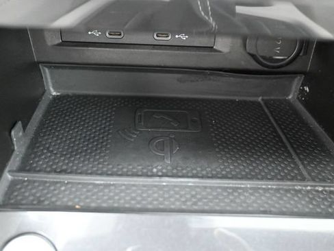 Used 2023 Volkswagen Tiguan SE R-Line FWD image 24