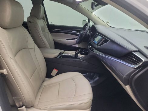 Used 2018 Buick Enclave Essence FWD image 21