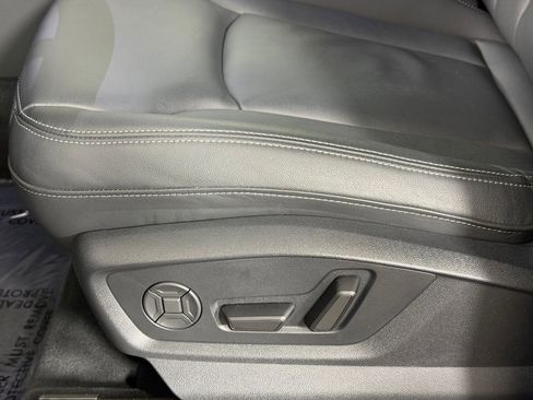 Used 2025 Audi Q7 2.0T Premium w/ Convenience Plus Package image 14