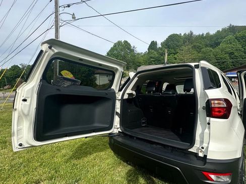 Used 2020 Ford EcoSport SES image 10