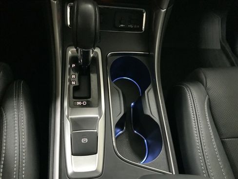 Used 2022 Subaru Ascent Limited image 32