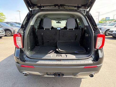 Used 2024 Ford Explorer XLT w/ Equipment Group 202A AWD/4WD image 37