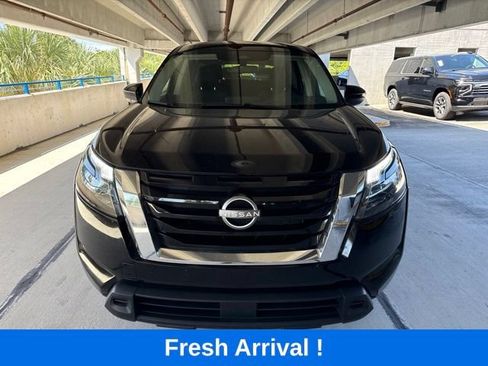 Used 2025 Nissan Pathfinder S FWD image 19