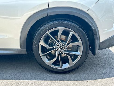 Used 2019 INFINITI QX50 Essential w/ Sensory Package FWD image 24