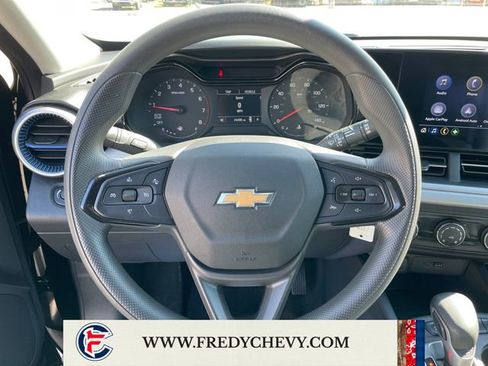 Used 2024 Chevrolet Trax LS FWD image 9