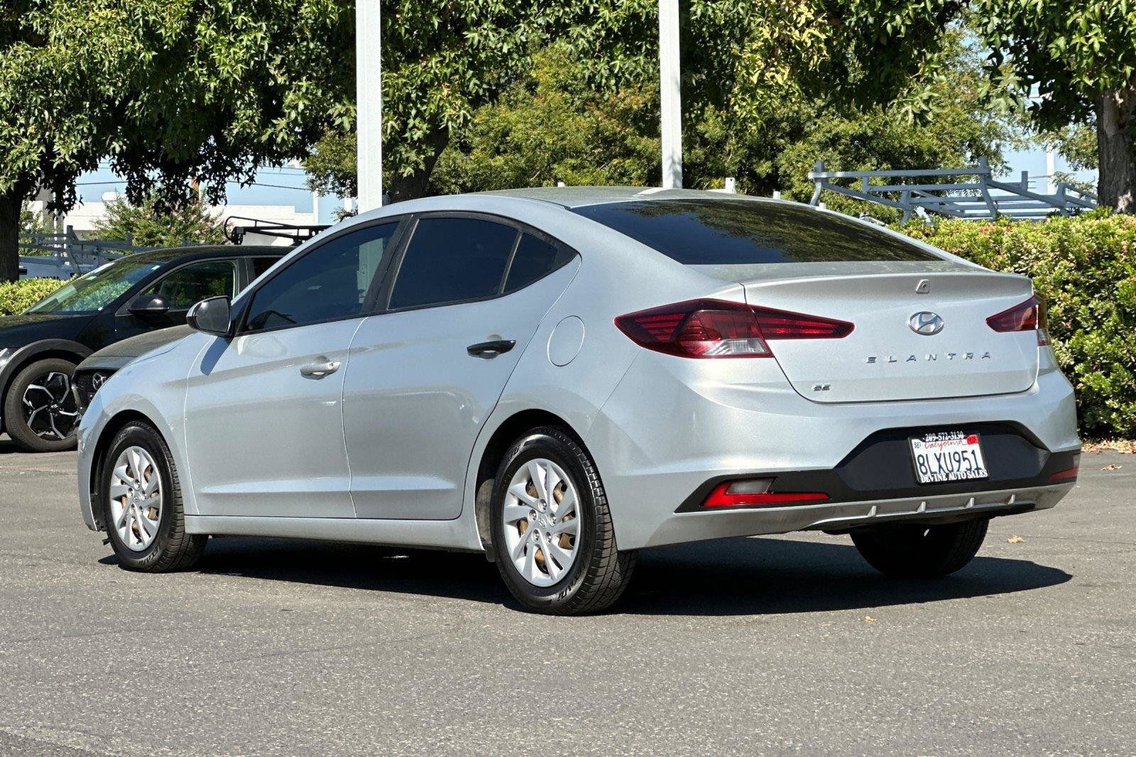 Used 2020 Hyundai Elantra SE w/ Cargo Package (C1) FWD image 5